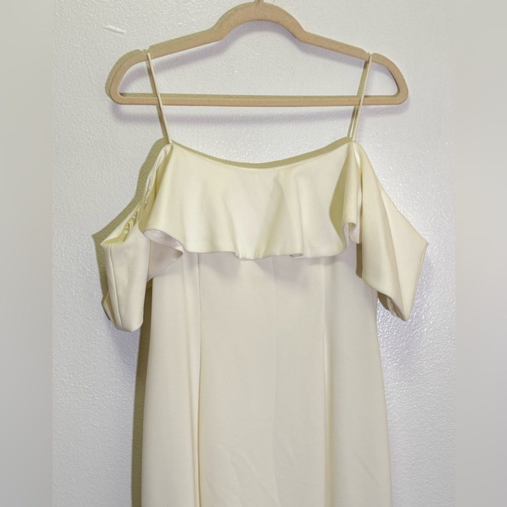 Eliza J - Off-White Off-the-Shoulder Ruffle Sleeves Maxi Dress Gown - size 12 - Picture 4 of 6